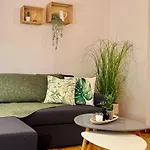 Charming House 2 Apartament