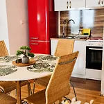Apartament Charming House 2 *