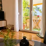 Lägenhet Charming House 2