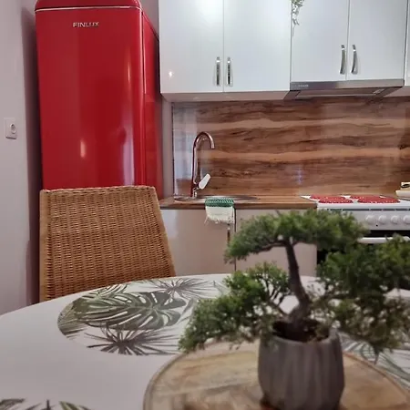 Apartment Charming House 2 *