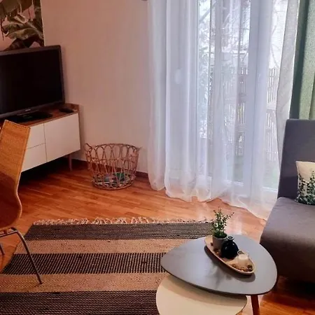 Apartment Charming House 2 *