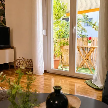 Apartment Charming House 2