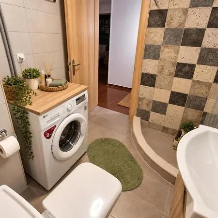 Charming House 2 *